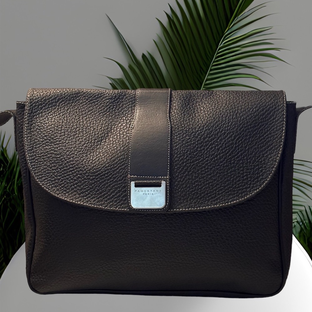 Paquetage Paris Pebbled Leather Messenger Bag - Picture 1 of 9